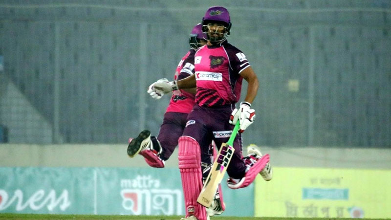 বরিশালের রানের পাহাড় টপকে টানা দ্বিতীয় জয় সিলেটের