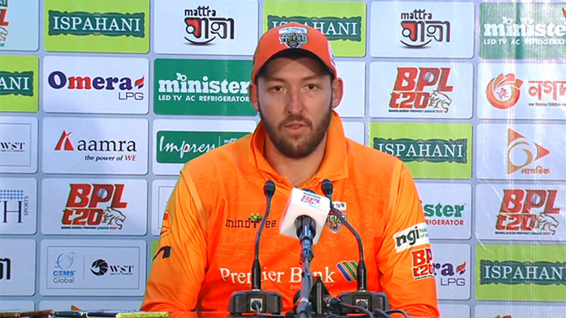 এডিআরএস সিস্টেম কি জানেন না বিপিএলে খেলা ডাচ ক্রিকেটার